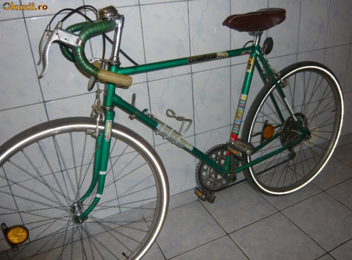 Bicicleta semicursiera Sputnik stare foarte buna | arhiva Okazii.ro