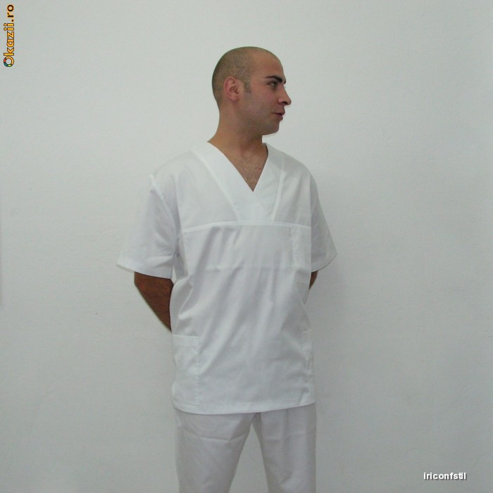 Uniforma medic / asistent medical | arhiva Okazii.ro