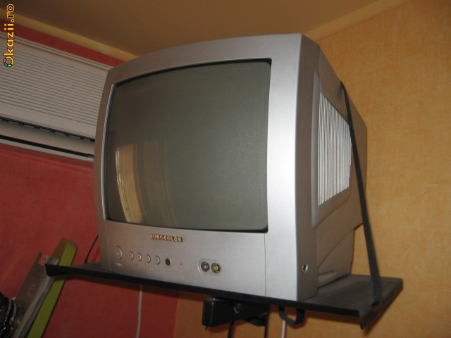 Televizor Eurocolor + suport de perete | arhiva Okazii.ro