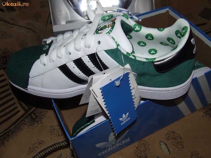 adidas gazelle silver green womens SUPERSTAR 82, Cloud White / Core Black / Off White – OZNICO main image 1