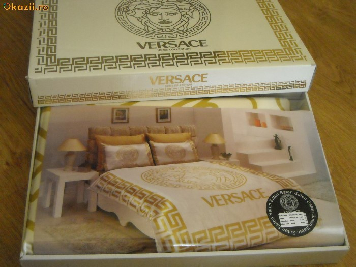 Set Lenjerie Pat Versace din satin cel mai mic pret+transport gratis |  arhiva Okazii.ro