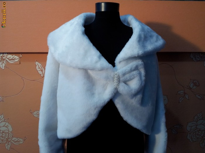 capa blana pentru rochii de ocazie si seara | arhiva Okazii.ro
