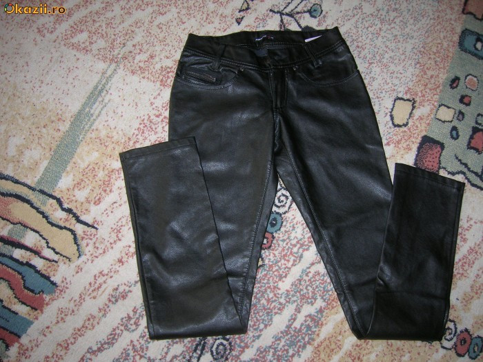 pantaloni imitatie piele fishbone new yorker noi | arhiva Okazii.ro
