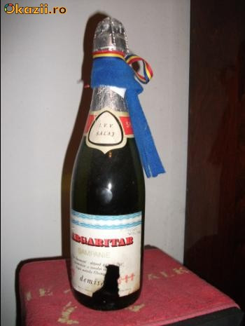 Sampanie Margaritar de colectie din 1982 | arhiva Okazii.ro