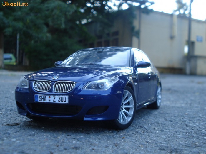 BMW M5 E60 - Kyosho 1/18 (kit de lumini) | arhiva Okazii.ro