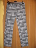 Pantaloni cu patratele