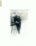 H FOTO 92 Tanar in tinuta de epoca (pare de scoala) -necirculata