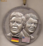 CIA 63 Medalie Prietenia Germano-Americana -1979 -dimensiuni mari, aproximativ 70X75 milimetri, cu panglica