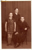 U FOTO 56 Bunica, Mama si Fetita -Foto,,Amler&quot;? Piata Amzei, 5 -sepia -antebelica
