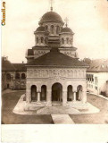 V FOTO 94 Religioasa -Biserica(Manastire?) -Fototehnica Bucuresti, Spl.Cogalniceanu 35-imprimat in sec, colt stanga, jos -antebelica