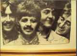 Vand Poza The Beatles cu cei 4 din formatie plus semnaturile lor in original ( autografe) plus alte discuri din anii 1963-1965.