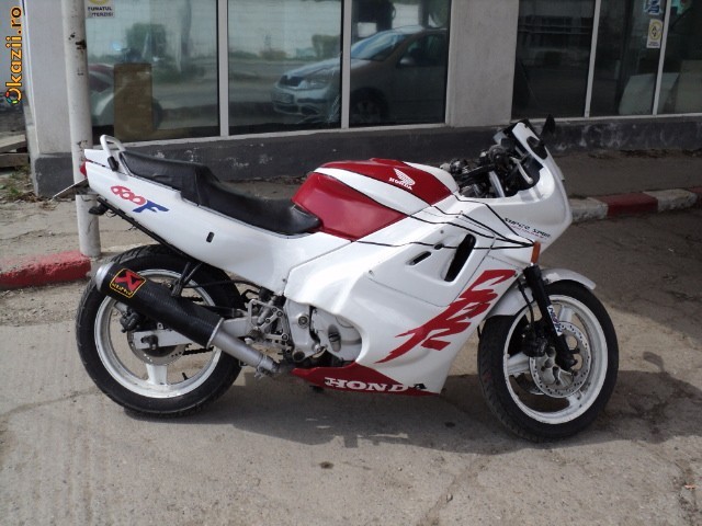 Honda cbr f1