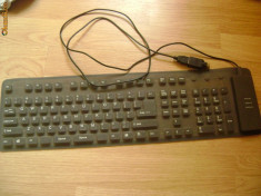 Vand tastatura flexibila foto