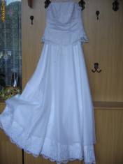 Rochie de mireasa foto