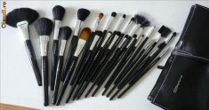 TRUSA SET 24 PENSULE PROFESIONALE MACHIAJ MAC, MAKE-UP foto