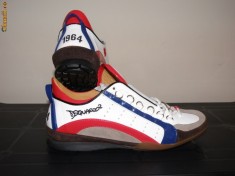 adidasi dsquared foto