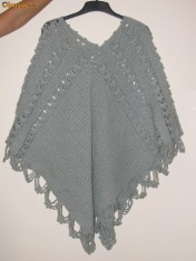 Poncho crosetat foto