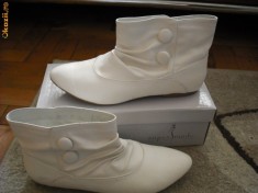 BOTINE/GHETUTE ALBE-ZARA LIKE foto
