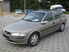 Dezmembrez Opel Vectra B caravan diesel foto