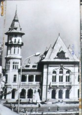 ROMANIA - VEDERE DIN BUZAU. PALATUL COMUNAL. ILUSTRATA ALB-NEGRU MNH (C.P.24) foto