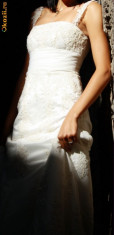 rochie de mireasa, model unicat din dantela, culoarea ivory foto