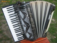 Vand acordeon Hohner Organola de Luxe. foto