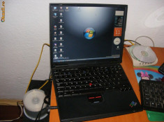 Laptop IBM ThinkPad T22 foto