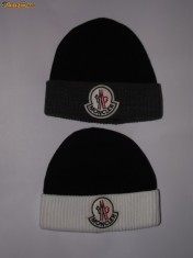 Fes , caciula Moncler foto