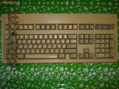 tastatura cu mufa mare 5 pini ( com ) tastatura veche foto