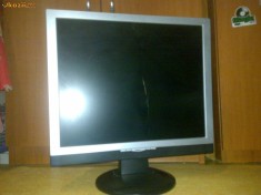 LCD monitor FUJITSU SIEMENS SCALEOVIEW L19-4 L9ZA -DEFECT foto