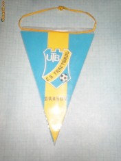 40 Fanion -C.S. TRACTORUL BRASOV -UTB foto