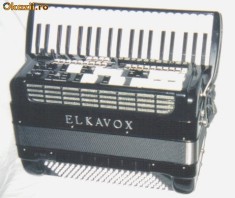 acordeon Elkavox 83 foto