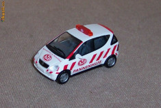 Herpa Mercedes A-Klasse ambulanta 1:87 foto