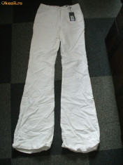 pantaloni albi noi nr.34 catifea foto