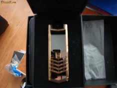 TELEFON MOBIL VERTU SIGNATURE S-000157 REPLICA NOU pret 750 RON !!! foto