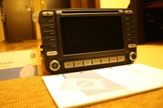 Navigatie originala VW RNS-MFD2 DVD perfect functionala, fara pixeli morti, merge pe Golf 5/Plus,Passat B6,Touran,Leon,Octavia,Tiguan,EOS etc foto