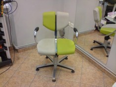 Mobilier WELLA (scaune, scafa, receptie, lumini profesionale) foto