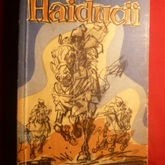 PAUL CONSTANT - HAIDUCII -Prima Editie 1957