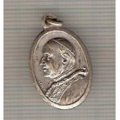 CIA 243 Medalie (medalion) religios(Italia -Vatican) -dimensiuni, 26X16 milimetri