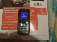 Vand telefon vodafone simplu, subtirel finut... NOU foto