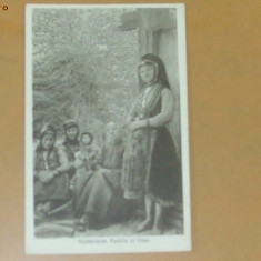 Carte Postala Familie romaneasca in sumane de blana