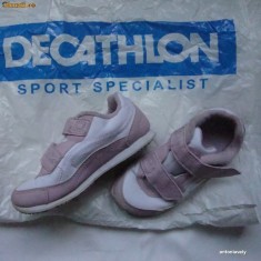 ADIDASI&amp;quot;newfeel&amp;quot;DECATHLON&amp;quot;ROZ+ALB,NR 26+GRATIS CEAS foto