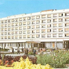 CP196-99 Pitesti -Hotel Muntenia (fara turn) -carte postala, necirculata -starea care se vede