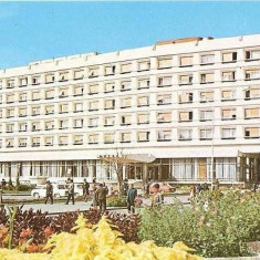 CP197-03 Pitesti -Hotel Muntenia (fara turn) -carte postala, necirculata -starea care se vede
