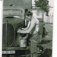 3976 - Romania WW II - Camion si militar 1941 - real foto - unused - 9 / 7 cm