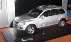Minichamps VW Touareg facelift 1:43 foto