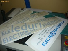 cutting autocolant , autocolant caterat , cuter ploter cutter plotter foto