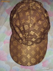 Sapca Louis Vuitton foto
