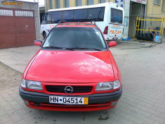 DEZMEMBREZ OPEL ASTRA CARAVAN 1,4i 1996 foto