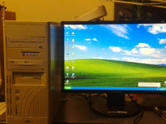 Sistem intel procesor E5200,4 Gb ram,monitor 22&amp;quot; foto